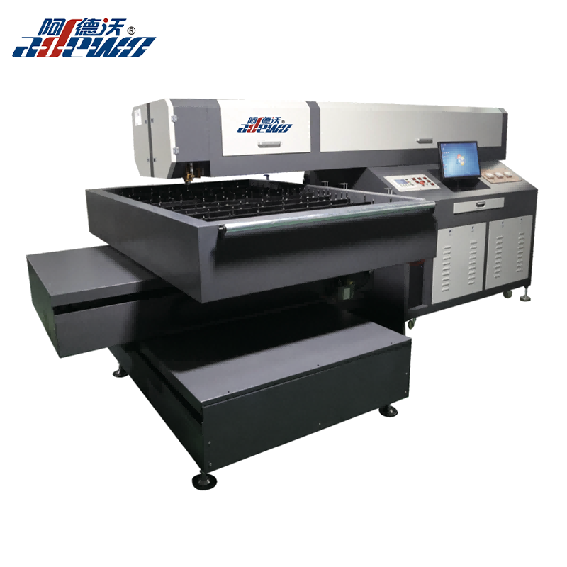 400 watts laserskärmaskin i stål och plywood